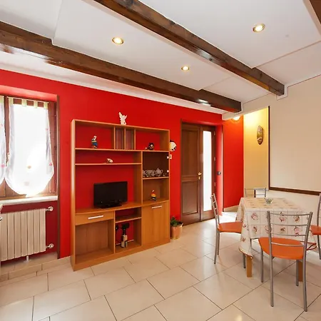 Fiore Rosso Apartment *