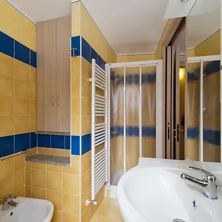 Fiore Rosso Apartment Stresa